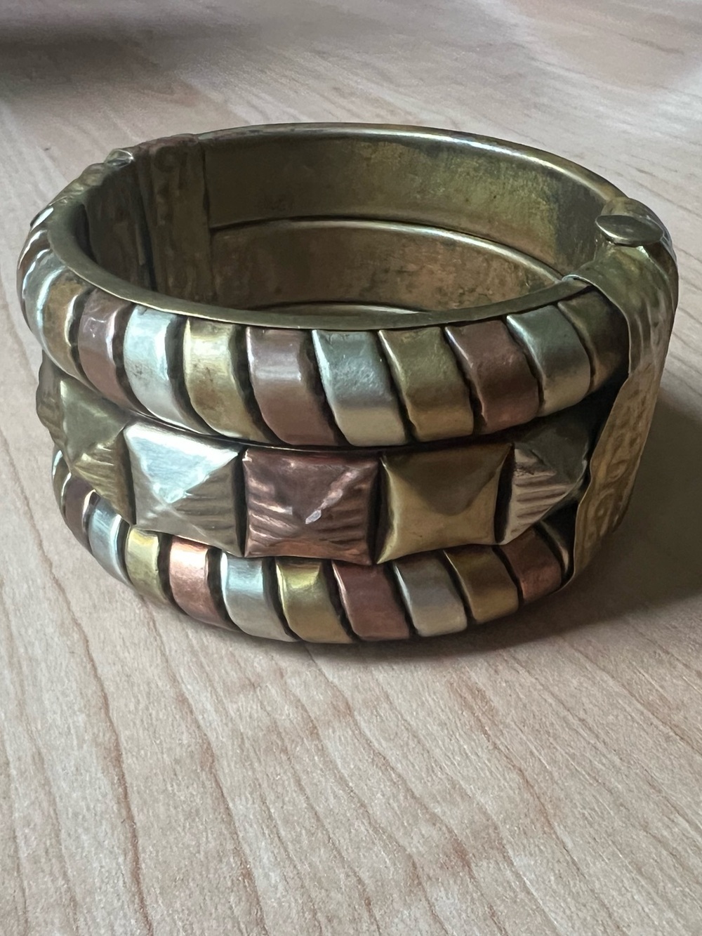 VINTAGE TRICOLOR CUFF BRACELET